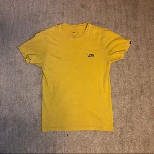 Cute yellow vans shirt 💫